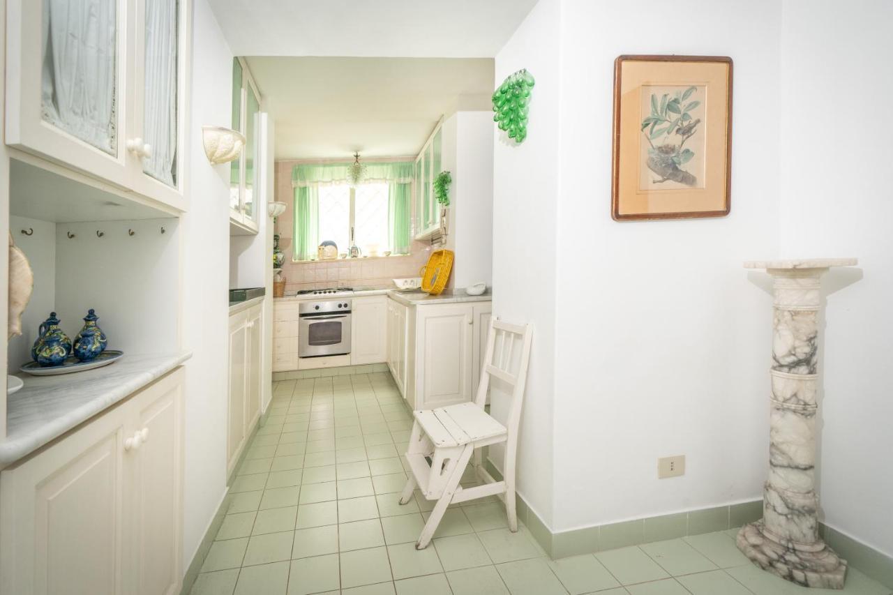 Charming Villa Capri Exteriör bild