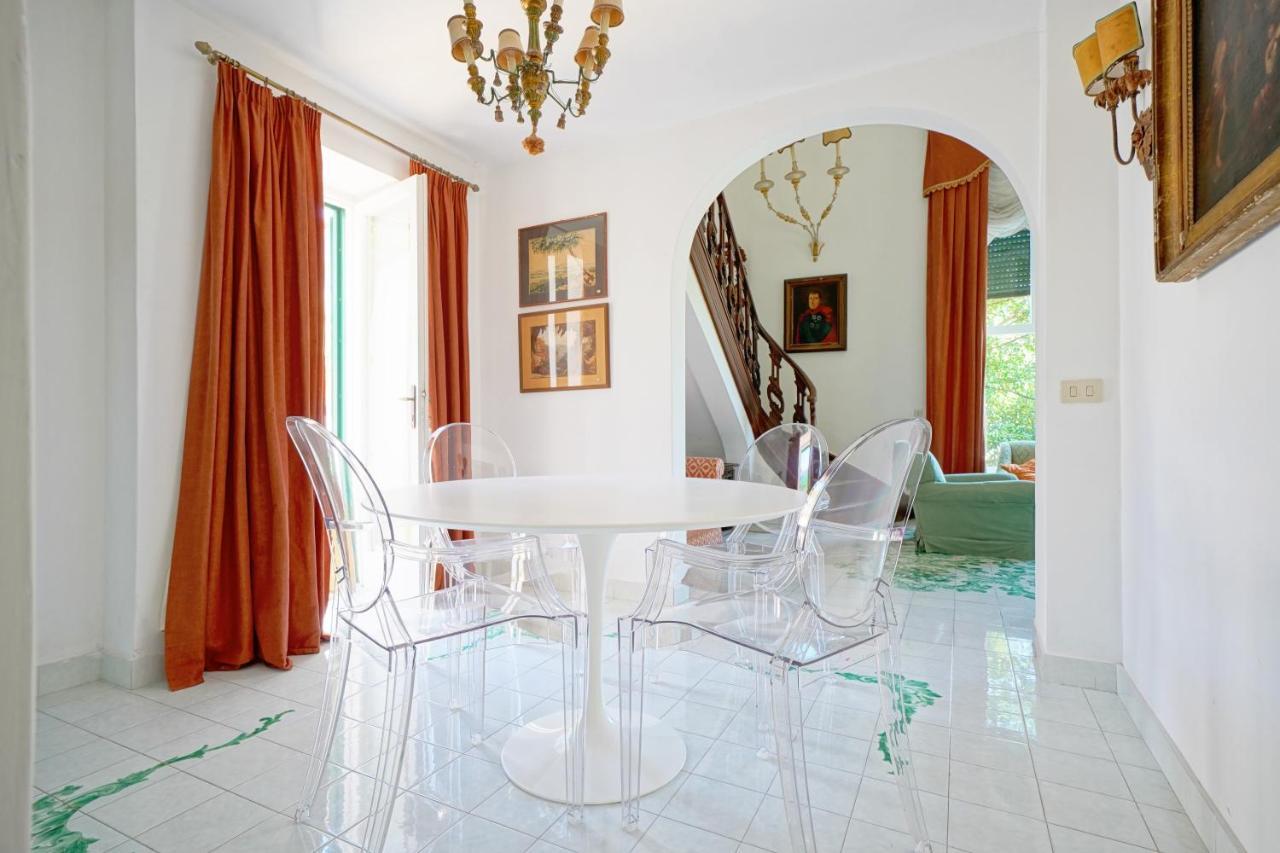 Charming Villa Capri Exteriör bild